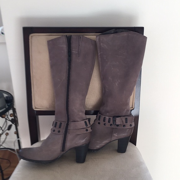 Brand new warm Winter boots - - Picture 3 of 4